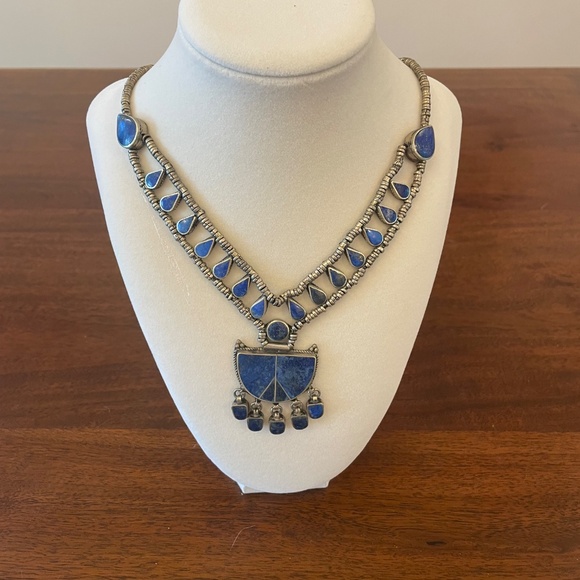 Uzbek Silver Lapis Lazuli Pendant Necklace - Picture 2 of 6